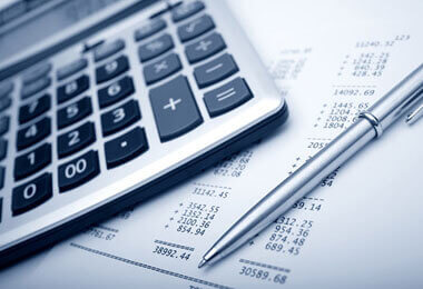 Do I have to pay tax in Australia if I am on a visa?