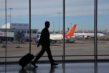 In what circumstances can an Australian citizen or permanent resident leave Australia?